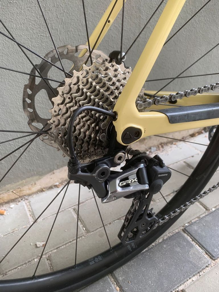 Used Canyon Grail CF SL 7 2023 2023 Road & Gravel, Black — image 3 of 10