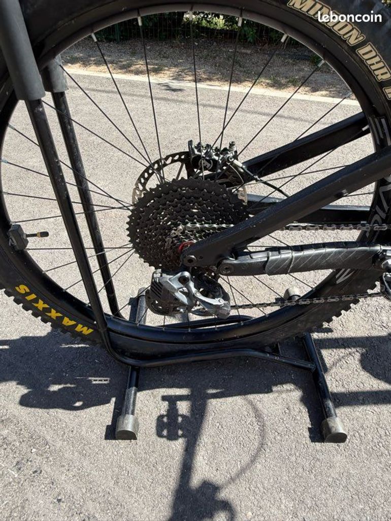 Used Whistle B-rush 9.8 Ldt 2023 Mountainbike, Black — image 4 of 6