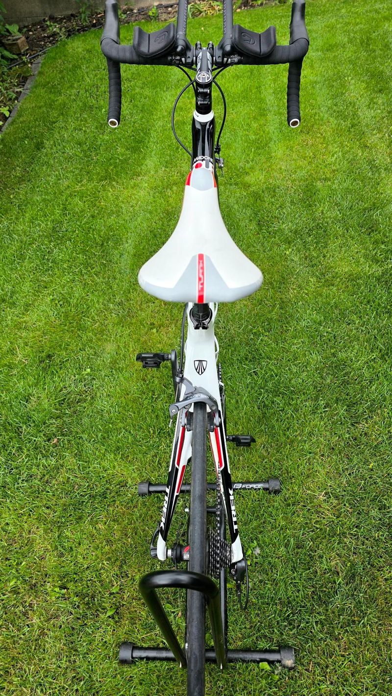 Used Trek Madone 4.7 H2 (Compact) 2012 2012 Road & Gravel, White — image 13 of 20