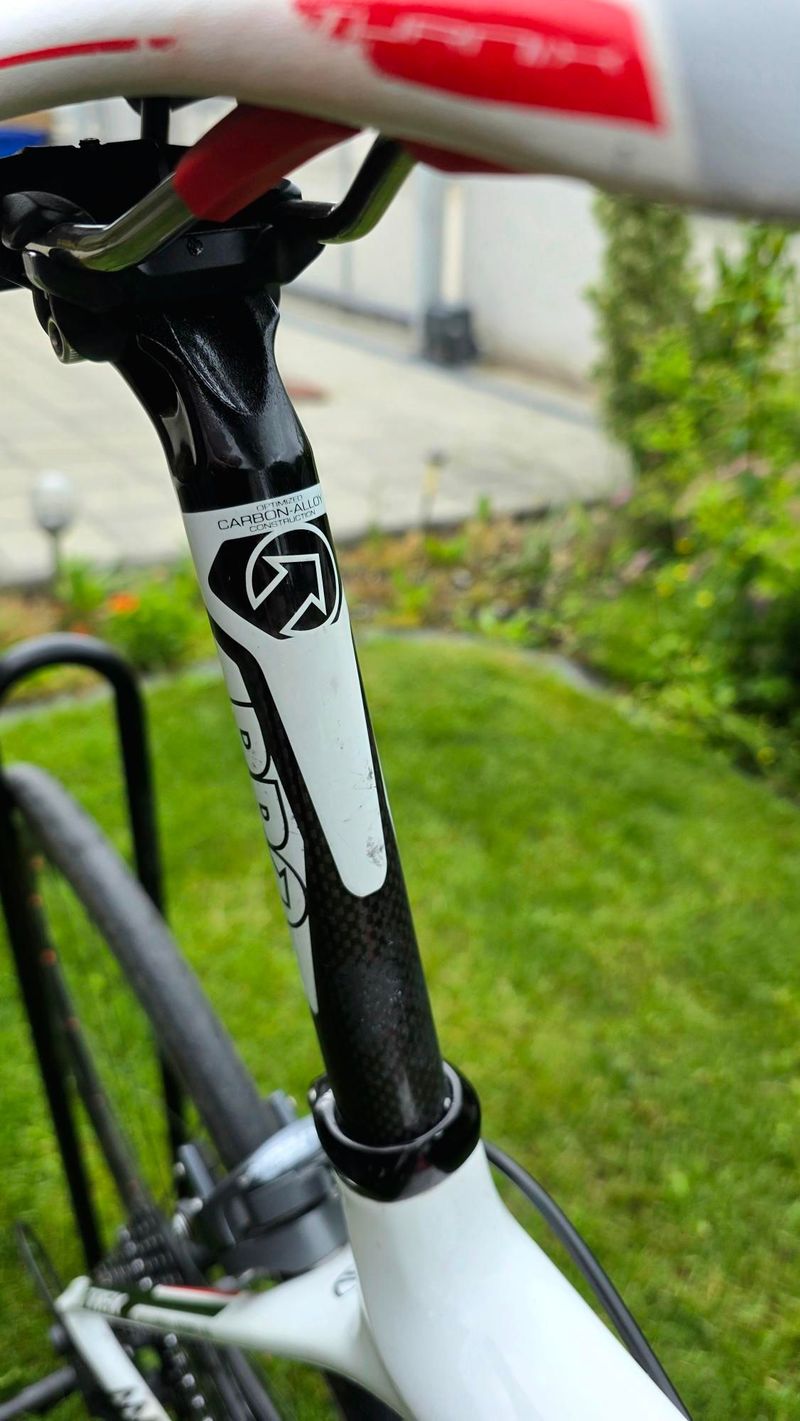 Used Trek Madone 4.7 H2 (Compact) 2012 2012 Road & Gravel, White — image 15 of 20