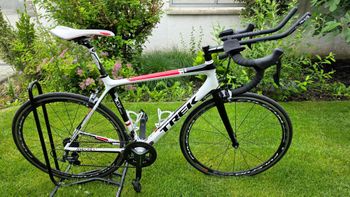 Used Trek Madone 4.7 H2 (Compact) 2012 2012 Road & Gravel, White — image 2 of 20