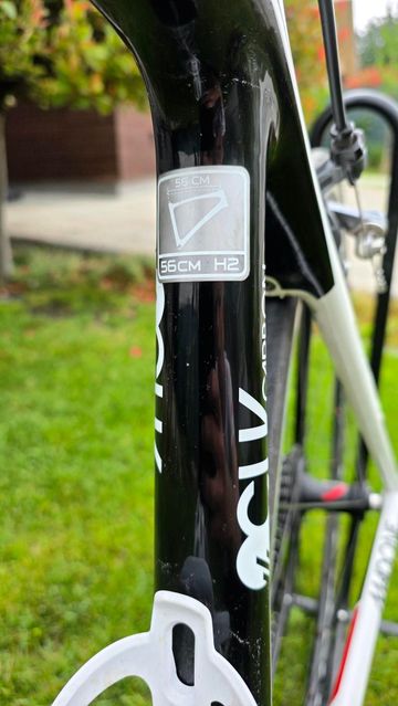 Used Trek Madone 4.7 H2 (Compact) 2012 2012 Road & Gravel, White — image 11 of 20