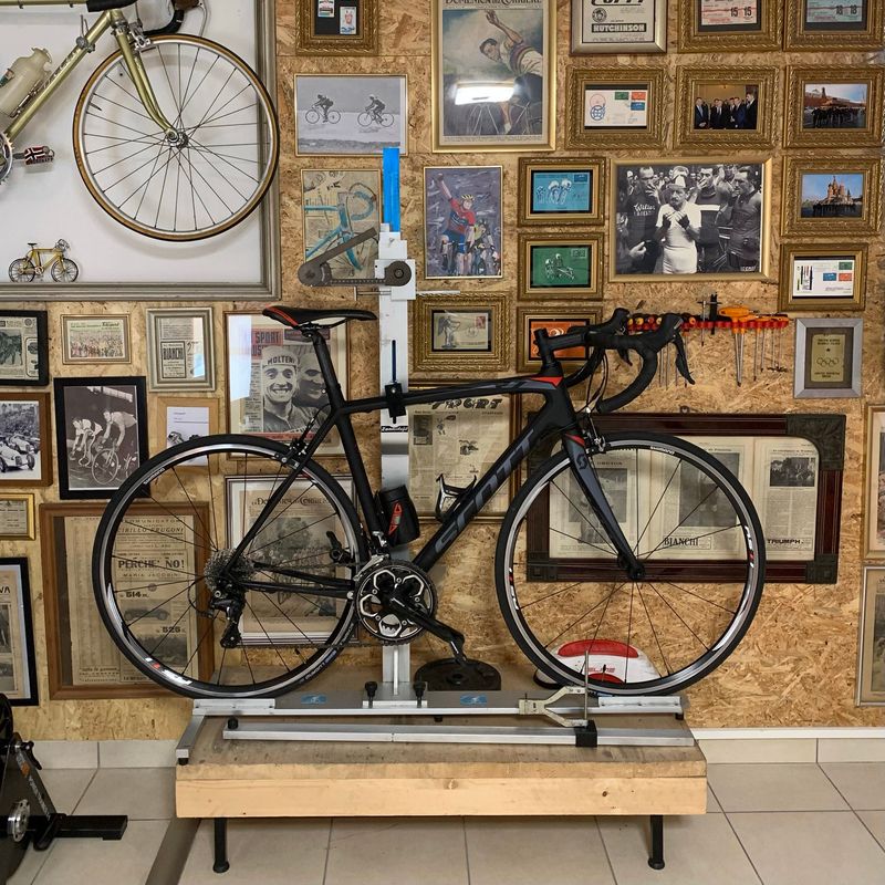 Used Scott CR1 10 2017 2017 Road & Gravel, Black — image 1 of 11