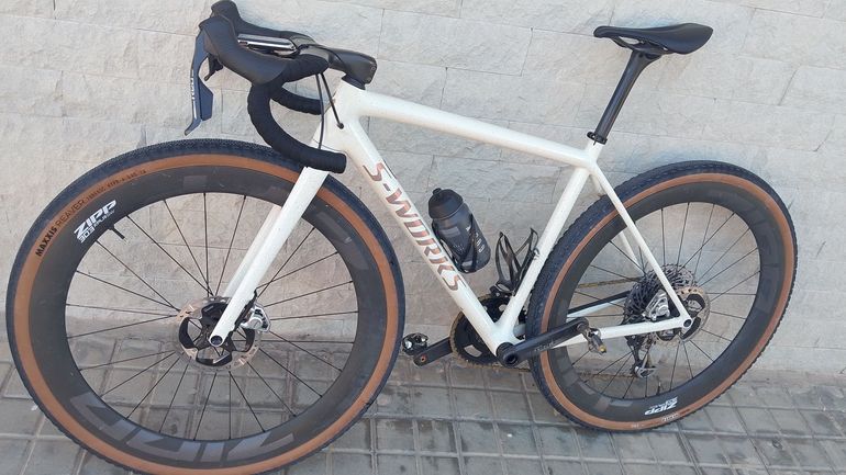 Used Specialized S-Works Crux Frameset - FACT 12r Carbon 2023 Frameset 2023 Road & Gravel, White — image 3 of 3