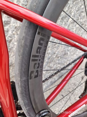 Used Specialized Tarmac SL8 Comp - Shimano 105 Di2 2026 2026 Road & Gravel, Red — image 3 of 6