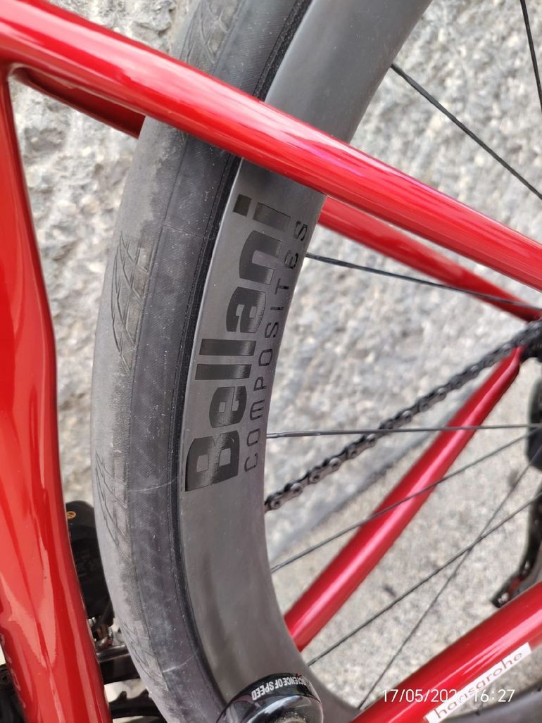 Used Specialized Tarmac SL8 Comp - Shimano 105 Di2 2026 2026 Road & Gravel, Red — image 3 of 6