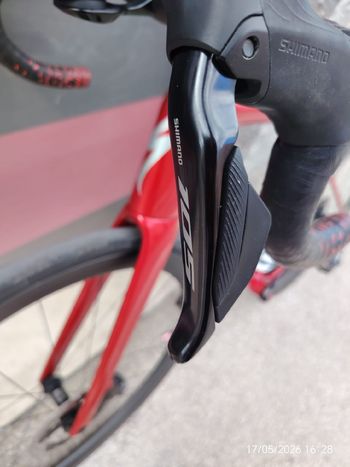 Used Specialized Tarmac SL8 Comp - Shimano 105 Di2 2026 2026 Road & Gravel, Red — image 5 of 6
