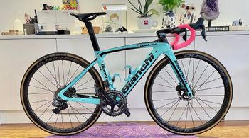 Used Bianchi Oltre XR4 Dura Ace Di2 2021 2021 Road & Gravel