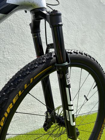 Used Trek Supercaliber SLR 9.9 X0 AXS Gen 2 2024 2024 Mountainbike, Light Gray, 29 — image 5 of 8