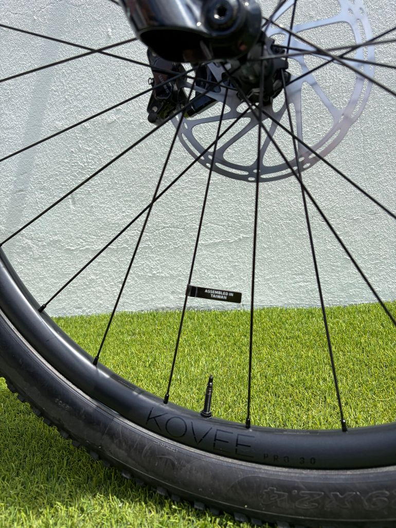 Used Trek Supercaliber SLR 9.9 X0 AXS Gen 2 2024 2024 Mountainbike, Light Gray, 29 — image 6 of 8