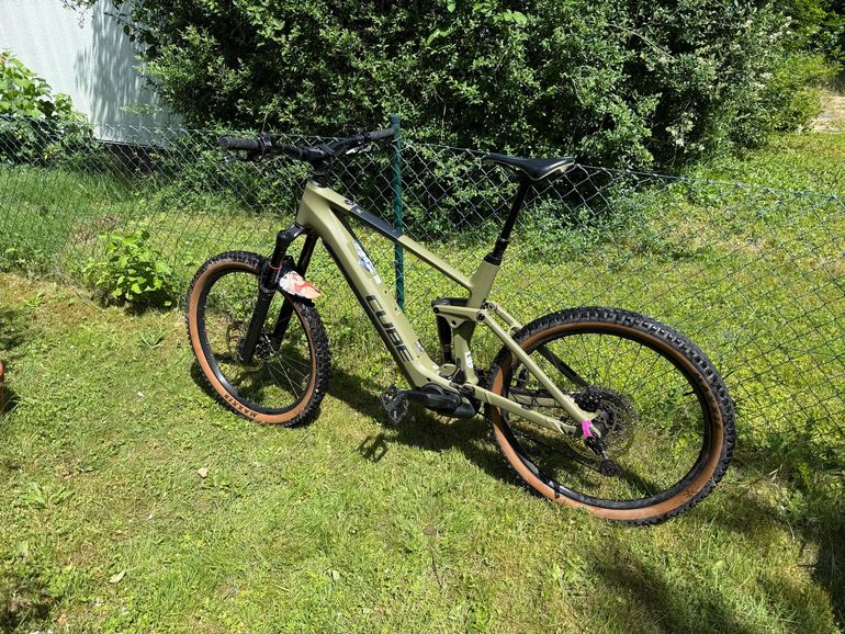 Used CUBE STEREO HYBRID 160 HPC, RACE 750 27.5 2023 2023 Mountainbike, Green, 27.5 — image 1 of 5
