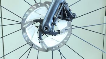 Used Cannondale Synapse Carbon Disc 105 2020 2020 Road & Gravel, Light Gray — image 11 of 15