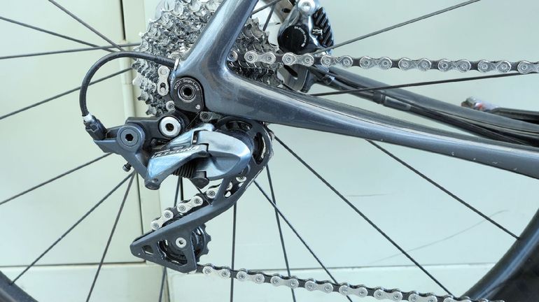 Used Cannondale Synapse Carbon Disc 105 2020 2020 Road & Gravel, Light Gray — image 8 of 15