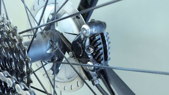 Used Cannondale Synapse Carbon Disc 105 2020 2020 Road & Gravel, Light Gray — image 9 of 15