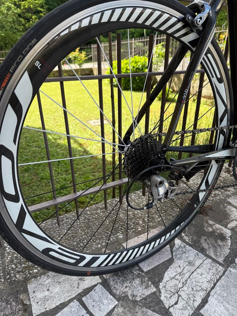 Used Bianchi Infinito Ultegra Compact 2013 2013 Road & Gravel, Schwarz — image 2 of 9