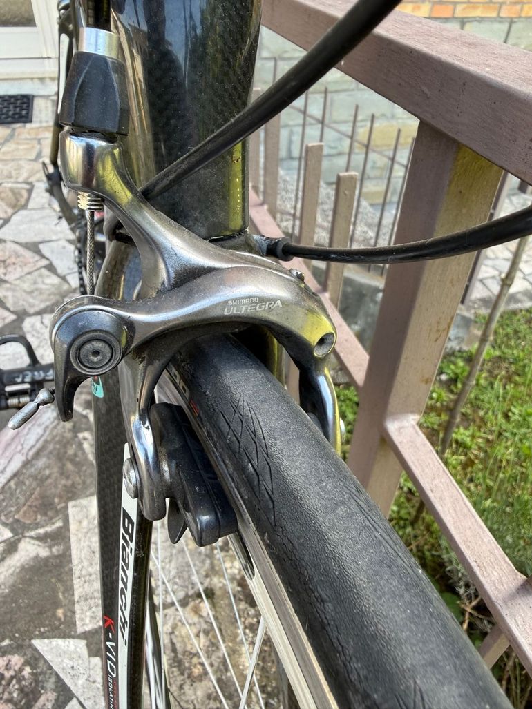Used Bianchi Infinito Ultegra Compact 2013 2013 Road & Gravel, Schwarz — image 8 of 9
