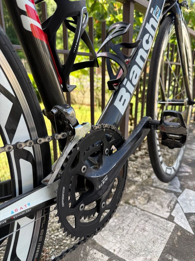 Used Bianchi Infinito Ultegra Compact 2013 2013 Road & Gravel, Schwarz — image 4 of 9