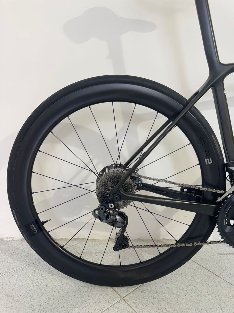 Used Giant TCR 0 Advanced SL Disc Di2 2022 Road & Gravel, Black — image 3 of 17