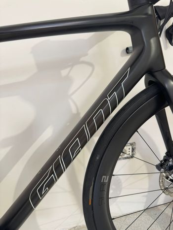 Used Giant TCR 0 Advanced SL Disc Di2 2022 Road & Gravel, Black — image 7 of 17