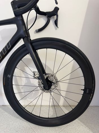 Used Giant TCR 0 Advanced SL Disc Di2 2022 Road & Gravel, Black — image 11 of 17