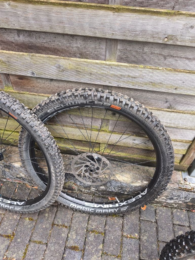 Used Canyon Stoic 3 2023 2023 Mountainbike, Light Gray, 27.5, 29 — image 12 of 13