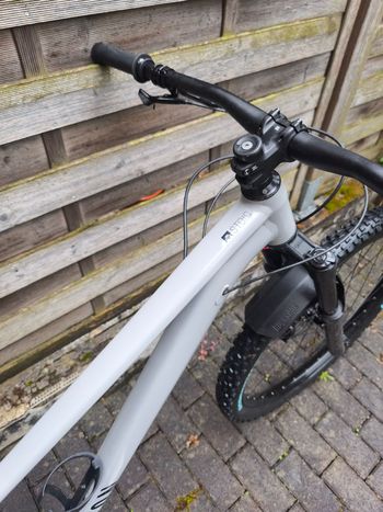 Used Canyon Stoic 3 2023 2023 Mountainbike, Light Gray, 27.5, 29 — image 10 of 13
