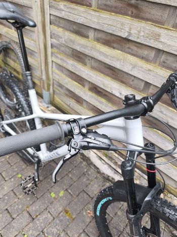 Used Canyon Stoic 3 2023 2023 Mountainbike, Light Gray, 27.5, 29 — image 5 of 13