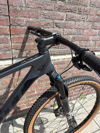 Used Scott Scott Scale 925 Carbon 2021 Mountainbike, Light Gray — image 14 of 18