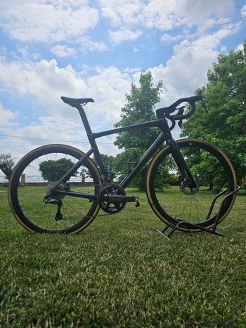 Used Specialized Tarmac SL7 Expert - Ultegra Di2 2022 2022 Road & Gravel, Black — image 2 of 14