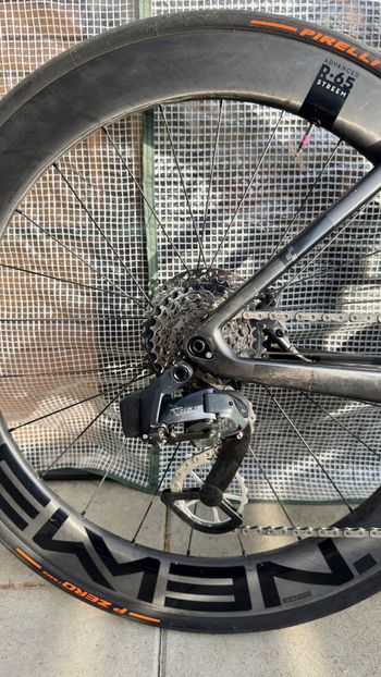 Used Velobuild Velobuild Custom SRAM Force eTap AXS 2025 Road & Gravel — image 5 of 8