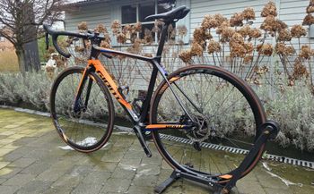 Used Giant TCR Advanced 1 Disc-KOM 2018 2018 Road & Gravel, Orange — image 16 of 16
