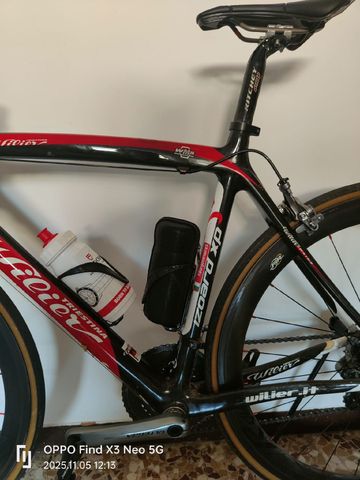 Used Willier Custom Shimano Ultegra 2018 Road & Gravel, Red — image 4 of 6