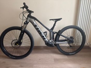 Used Trek Powerfly FS 4 500 Gen 2 2023 2023 Mountainbike — image 2 of 7
