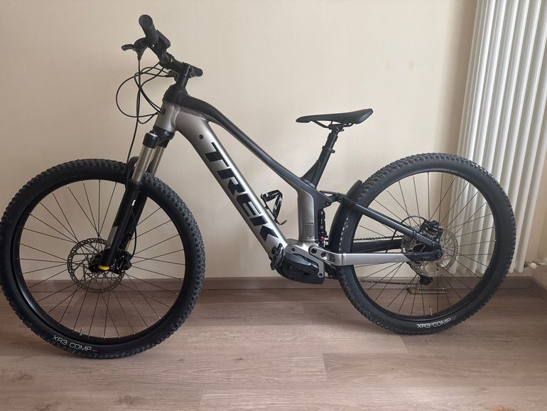 Used Trek Powerfly FS 4 500 Gen 2 2023 2023 Mountainbike — image 2 of 7