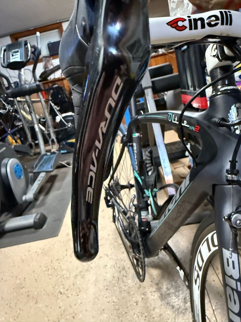 Used Bianchi Oltre Shimano Dura Ace 2015 Road & Gravel, Black — image 7 of 12