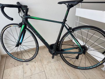 CUBE Axial Shimano 105 2018 Road & Gravel usato, Nero — immagine 1 di 4