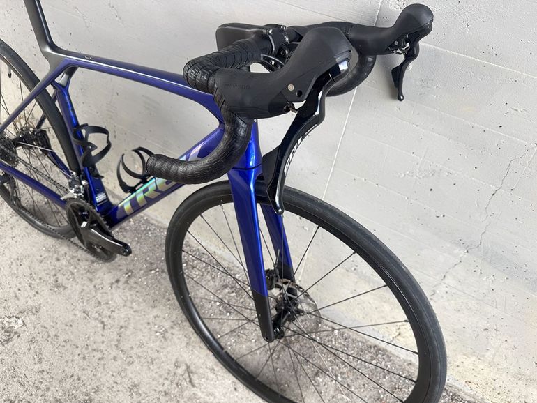 Used Trek Madone SL 5 Gen 8 2025 2025 Road & Gravel, Blue — image 7 of 9