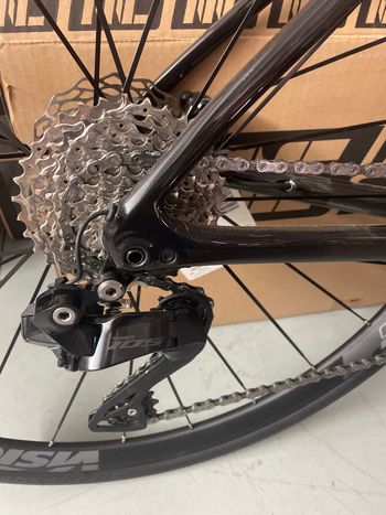 Used Specialized Tarmac SL6 Sport 2021 2021 Road & Gravel, Nero — image 4 of 9