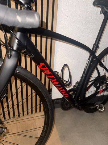 Used Specialized Diverge E5 2017 2017 Road & Gravel, Black — image 3 of 8
