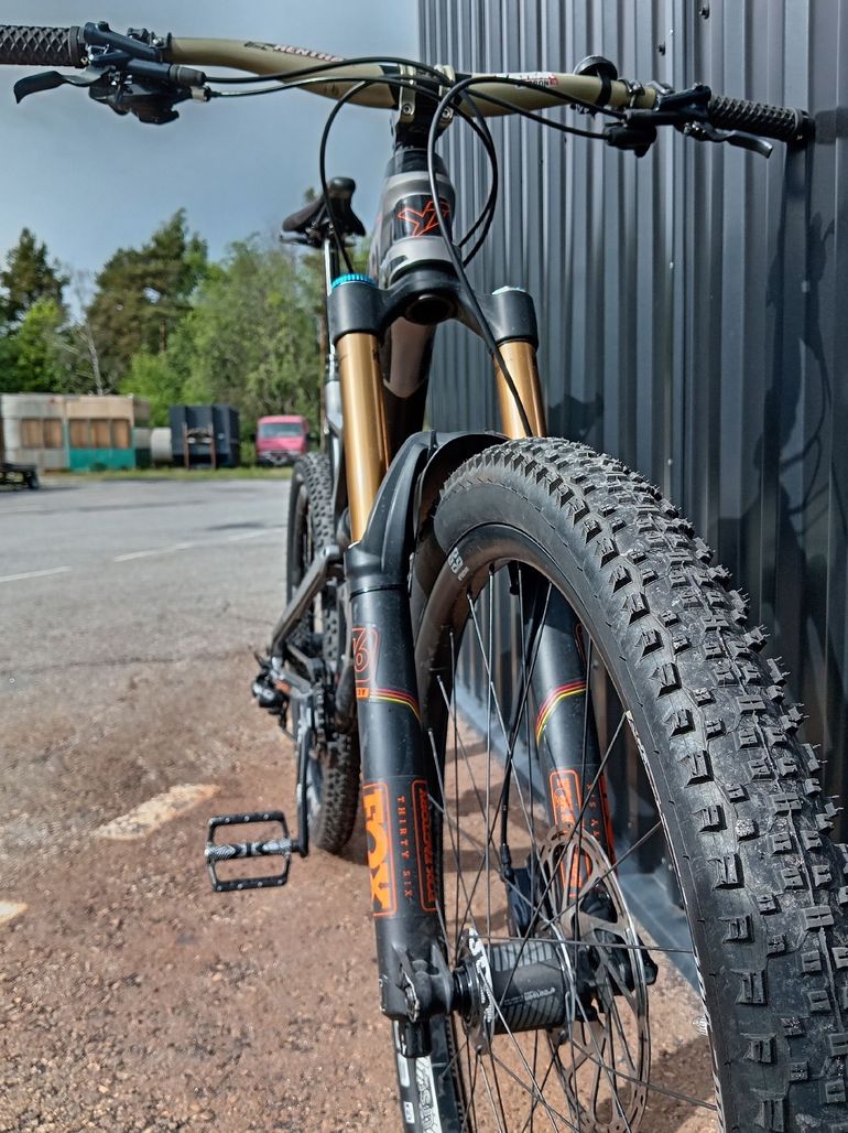 Used YT Industries CF SRAM X01 2018 Mountainbike, Light Gray — image 23 of 25