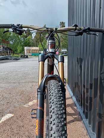 Used YT Industries CF SRAM X01 2018 Mountainbike, Light Gray — image 11 of 25