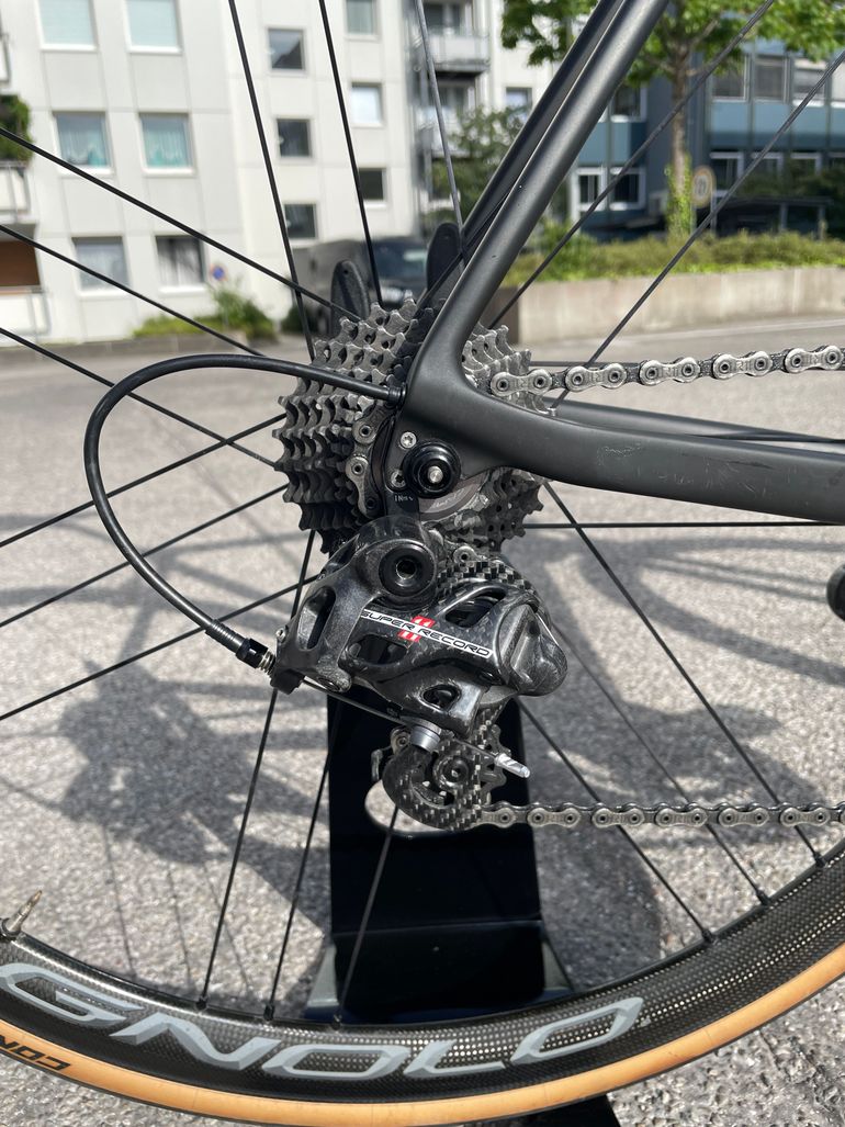 Used Canyon Ultimate CF SLX 9.0 LTD 2018 Campa Super Record Bora One 2018 Road & Gravel, Black — image 7 of 17