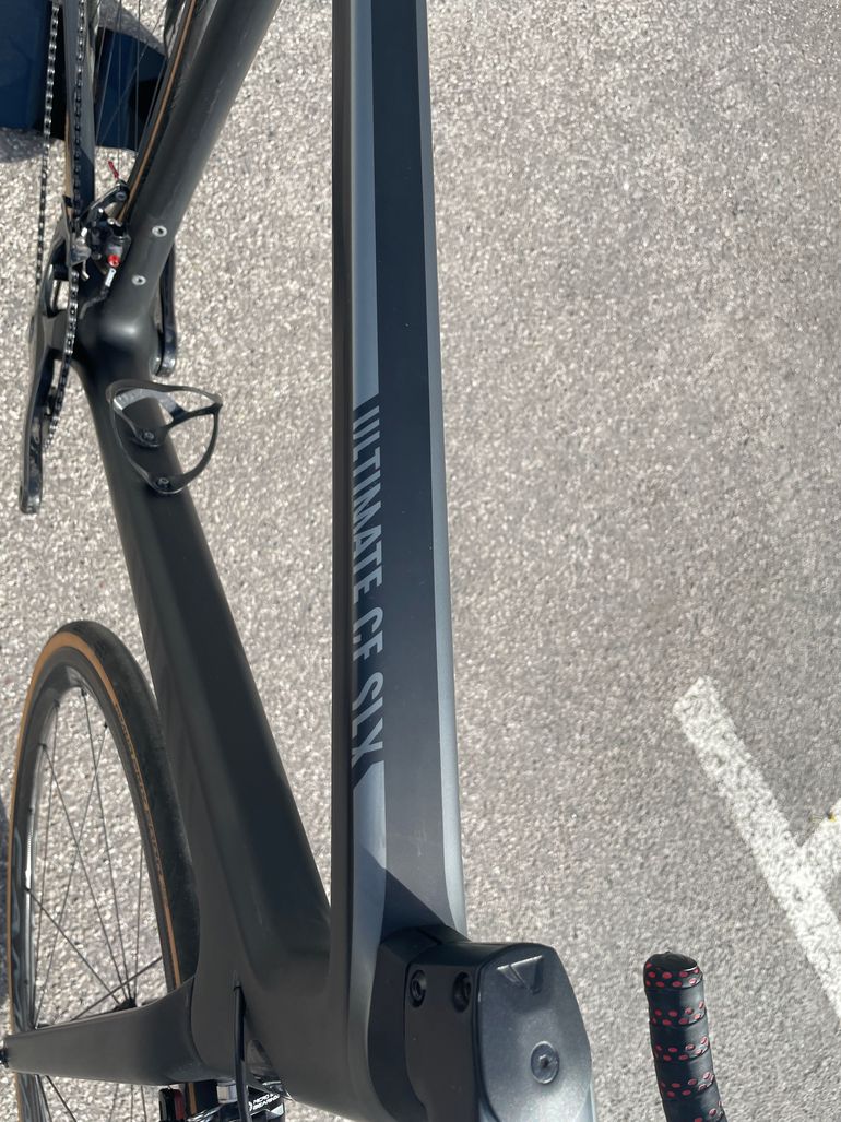 Used Canyon Ultimate CF SLX 9.0 LTD 2018 Campa Super Record Bora One 2018 Road & Gravel, Black — image 11 of 17