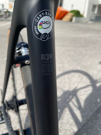 Used Canyon Ultimate CF SLX 9.0 LTD 2018 Campa Super Record Bora One 2018 Road & Gravel, Black — image 10 of 17