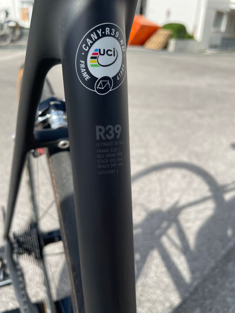 Used Canyon Ultimate CF SLX 9.0 LTD 2018 Campa Super Record Bora One 2018 Road & Gravel, Black — image 10 of 17