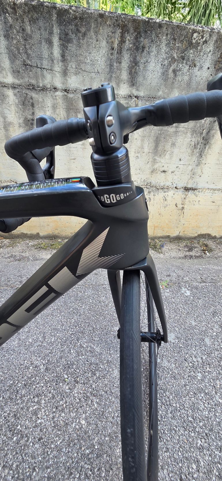Used Trek Emonda SRAM Force eTap AXS 2022 Road & Gravel, Black — image 9 of 27
