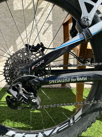 Used Specialized S-Works Turbo Levo FSR 6Fattie 2017 2017 Mountainbike, Blau, 27.5 — image 2 of 5