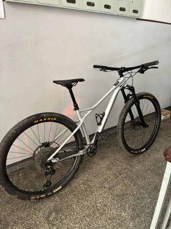 Used Orbea LAUFEY H30 2023 2023 Mountainbike, Light Gray, 29 — image 14 of 16