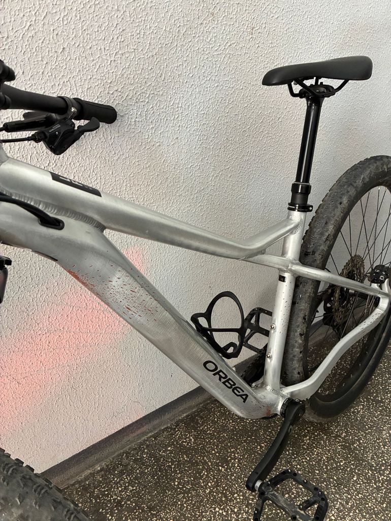 Used Orbea LAUFEY H30 2023 2023 Mountainbike, Light Gray, 29 — image 8 of 16