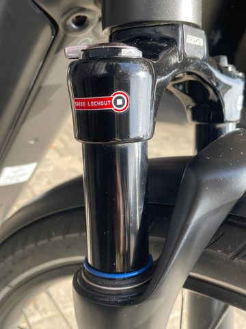 Used Trek Allant+ 9s 2022 Urban, Light Gray — image 3 of 16